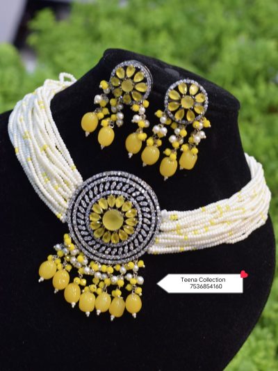 Yellow Neckles