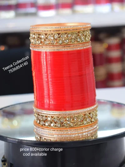 A(Vi)Red Chura Set